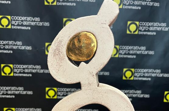 Cooperativas Agro-alimentarias Extremadura recibe el Premio Grada por su aportación a la sostenibilidad rural