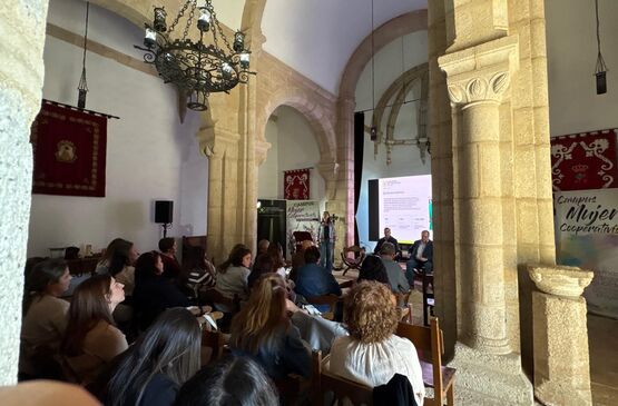El VII Campus de Mujeres Cooperativistas sitúa el liderazgo femenino como clave para el futuro del cooperativismo extremeño