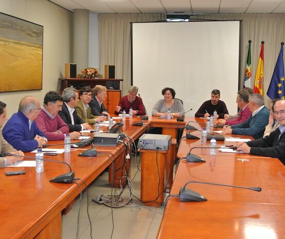 Cooperativas plantea crear un Comité de Cooperativismo en la Ley Agraria de Extremadura