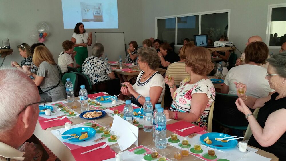 Catas y showcooking para mostrar las excelencias del aceite de oliva abren los actos del 70 aniversario de La Unidad