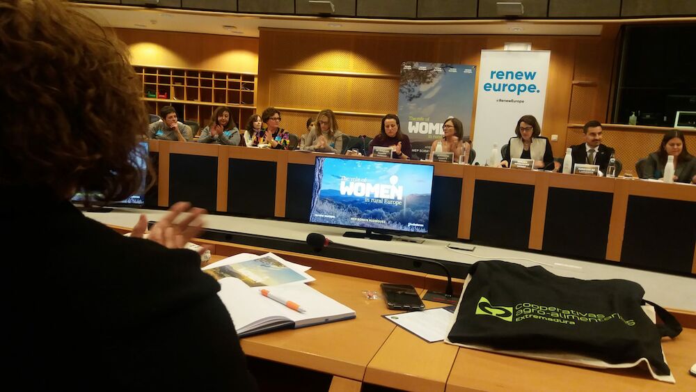Cooperativistas extremeñas ponen en valor en Bruselas el papel de la mujer en el campo