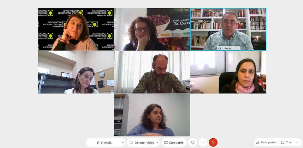 Cooperativas Extremadura presenta a la Junta diversas medidas para potenciar la visibilidad y representación de las mujeres cooperativistas