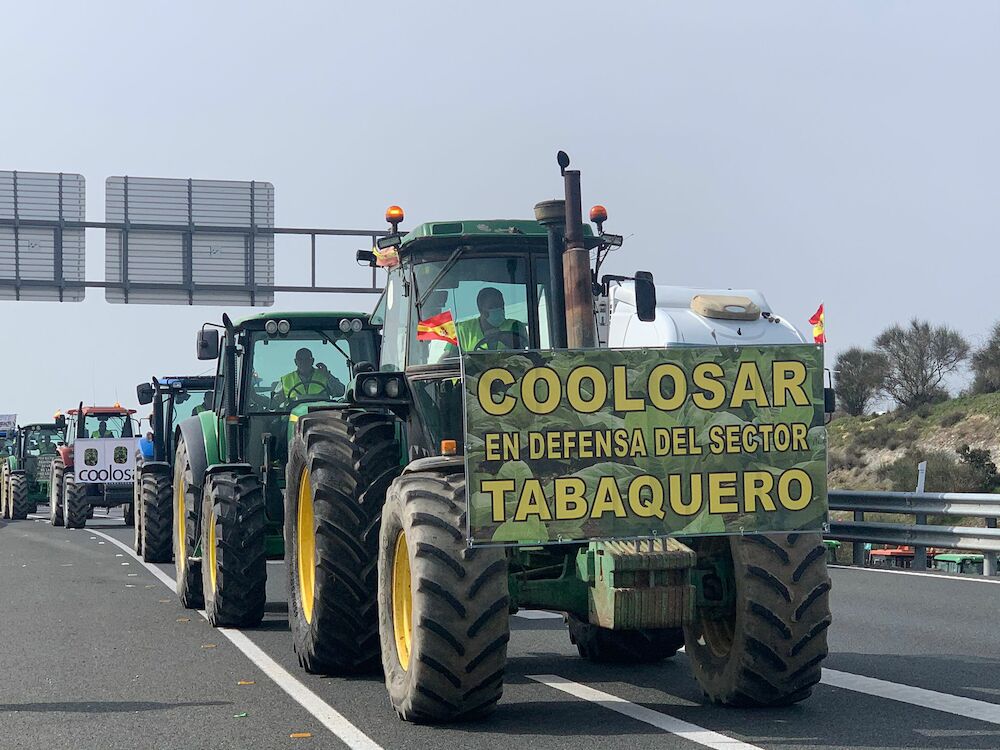 Se posponen las movilizaciones de tabaco a la espera de una reunión con el ministro de Agricultura