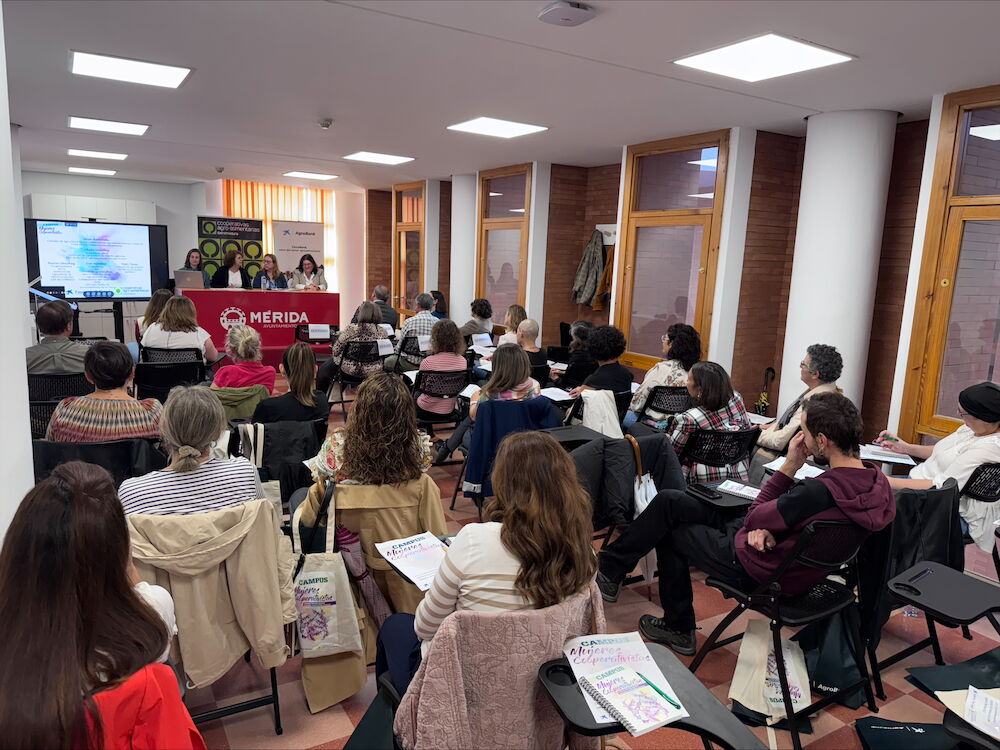 El Campus de Mujeres Cooperativistas de Extremadura ensalza el talento femenino como motor de transformación empresarial y pone en valor el mundo rural