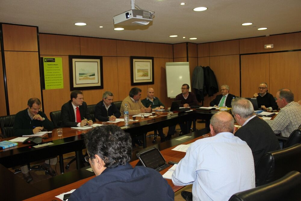 Cooperativas Agro-alimentarias impulsa la creación de una Asociación de Organizaciones de Productores de Leche de ámbito estatal