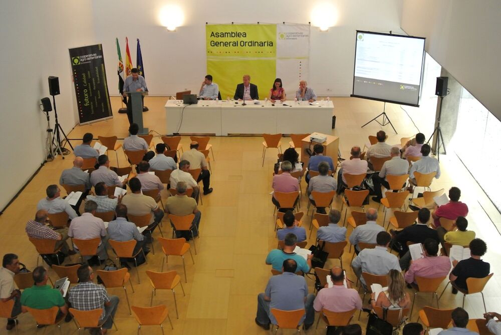 El papel de las cooperativas como motor del sector agroalimentario es desacado en la Asamblea de Cooperativas Ago-alimentarias Extremadura