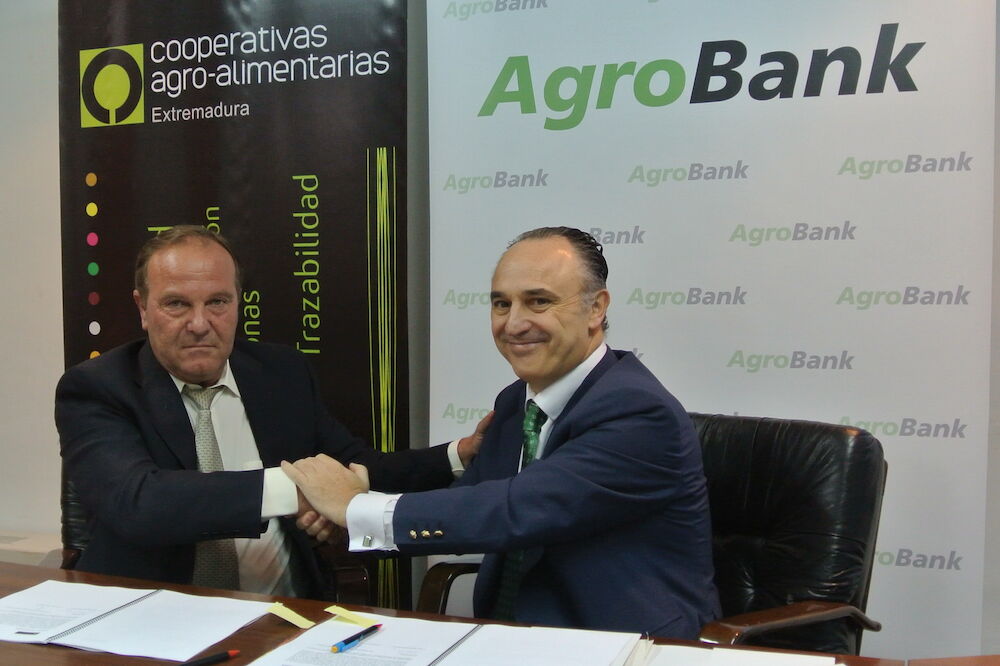 Cooperativas Agro-alimentarias y CaixaBank facilitan la financiación del sector
